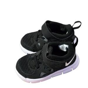 Nike Free Run Toddler Shoe Sneaker 5c Black White